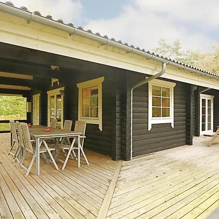 3 Bedroom Cozy In Aakirkeby Dom wakacyjny *